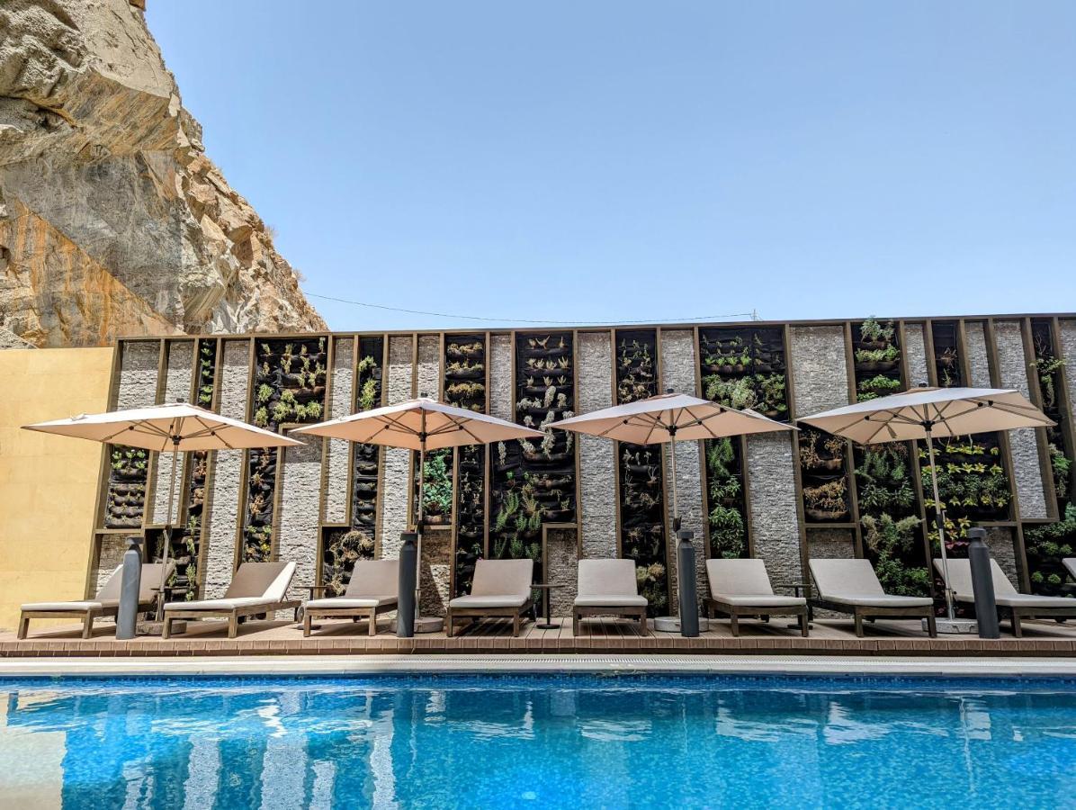 Citadines Abha Apart otel Dış mekan fotoğraf The pool at the hotel