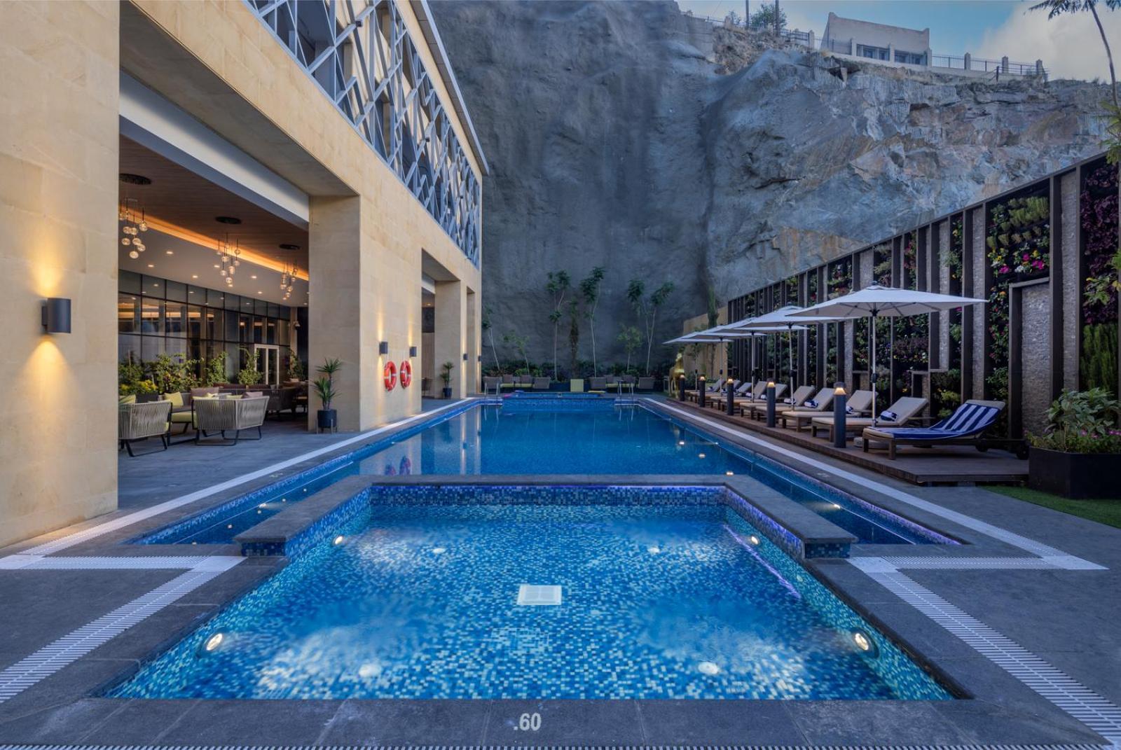 Citadines Abha Apart otel Dış mekan fotoğraf Pool at the hotel